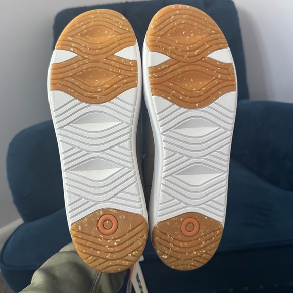 NWT Bogs Kicker Chelsea Boots - Picture 4 of 5